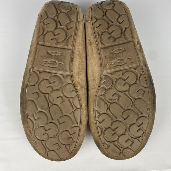 UGG DAKOTA POM POM CHESTNUT SUEDE MOCCASINS WOMEN`S SLIPPERS SIZE 10 US - Picture 9 of 12